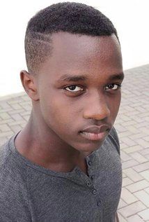 Оливер Махоро Смит