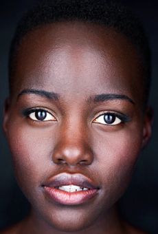 Лупита Нионго