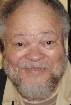 Стивен Хендерсон