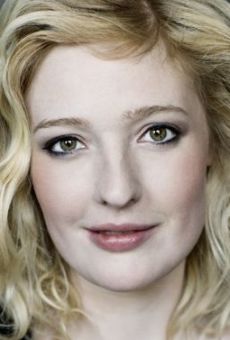 Джули Аньет Ванг