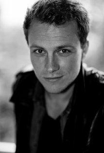 Роби Шинаси