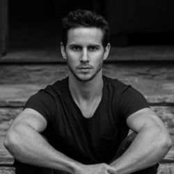 Фото №1 Келли Блац