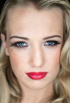 Элли Маршалл